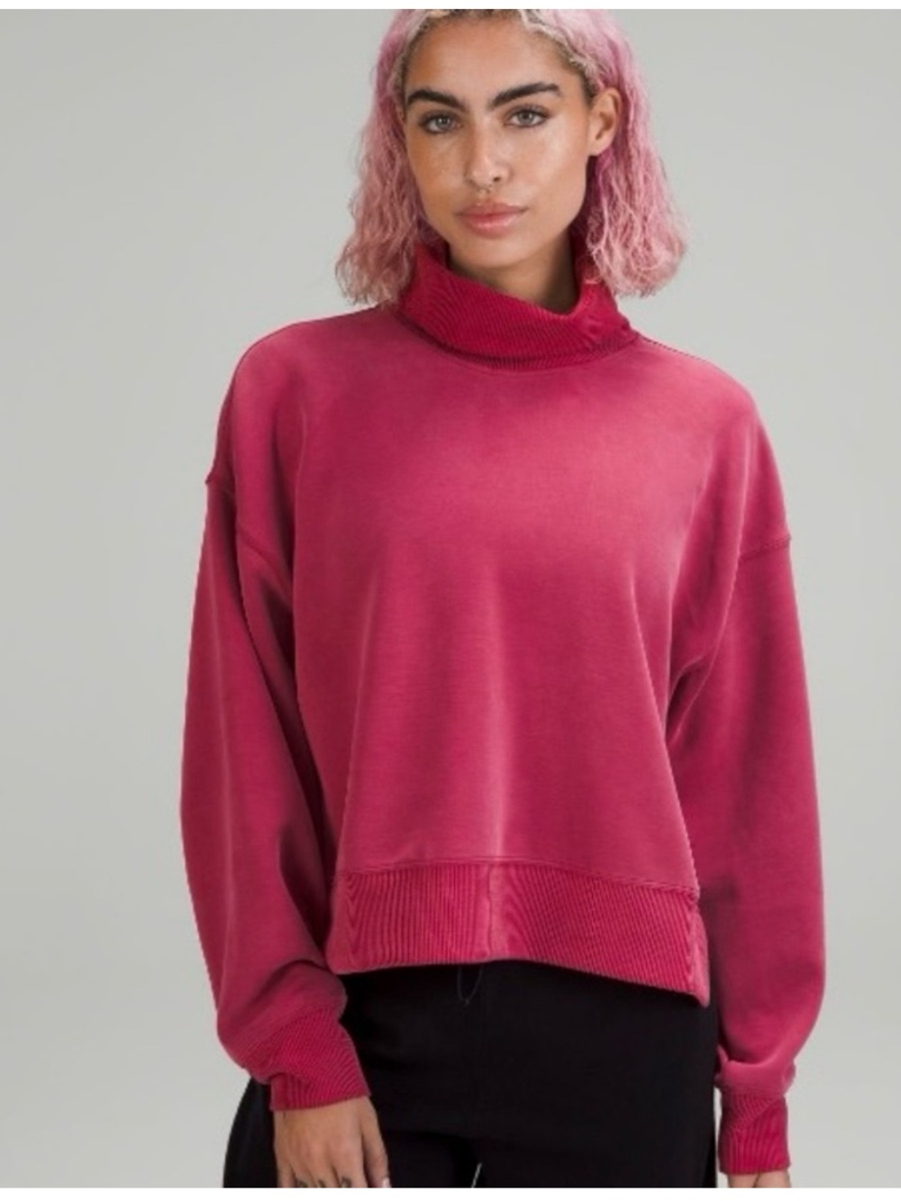 Lululemon Softstreme Turtleneck Pullover in Pomegranate size 8